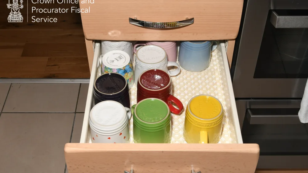 35. Le Creuset 8 x mugs (£204)