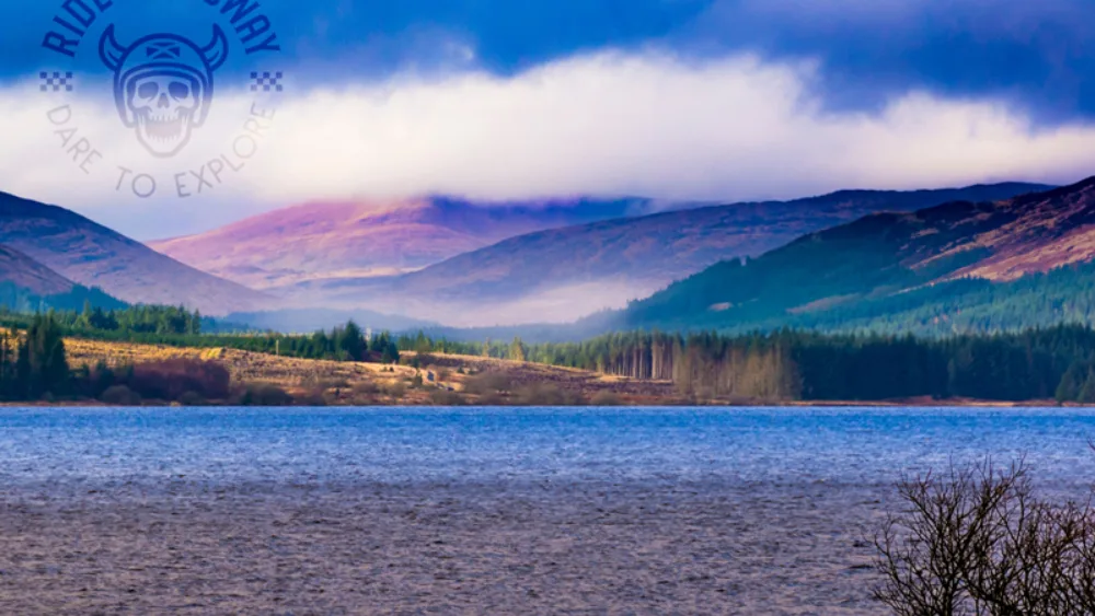 Clatteringshaws Loch