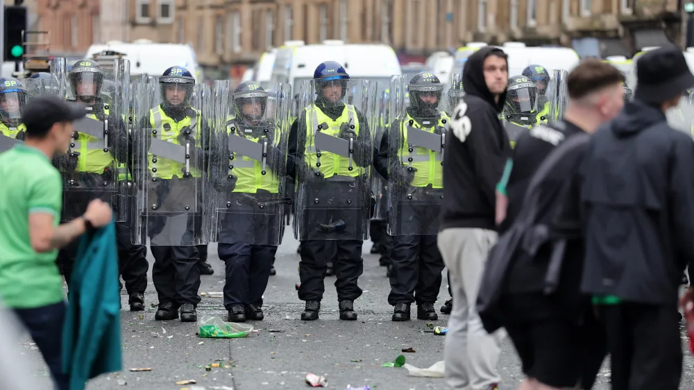 Police at the Trongate